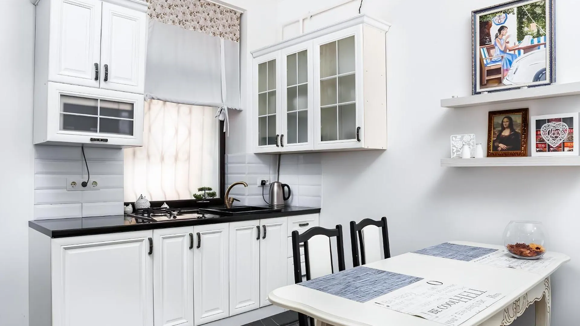 Lvbq Velvet Brick Apartment Lviv